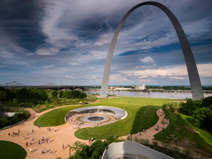 gateway_arch_museum_730_5.jpg