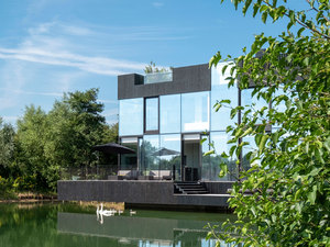 2_Glass_Villa.jpg