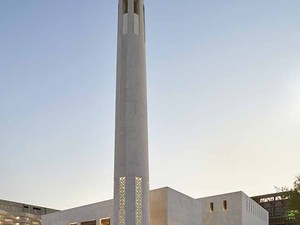 1_Exterior view of Mosque looking West_copyright_Hufton and Crow730.jpg