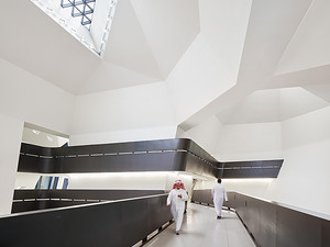 006_ZHA_KAPSARC_Lobby_2F_©Hufton+Crow.jpg