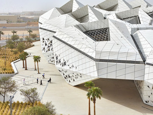 017_ZHA_KAPSARC_Windcatcher_Roof_Profile_©Hufton+Crow.jpg