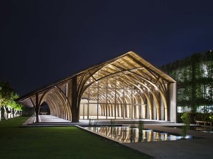 09-night-view-of-facade.jpg