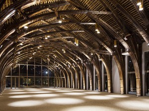 10-interior.jpg