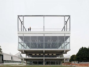 Paris-Saclay Üniversitesi Kamusal Toplanma Mekanı