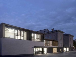 Iotti + Pavarani Architetti - Regina Pacis Community Centre-711800.jpg