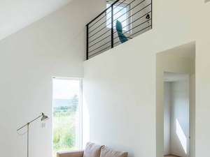 10_Shear House_Living Room Looking Attic_Song Yousub.jpg