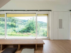 13_Shear House_Living Room Looking South_Song Yousub.jpg