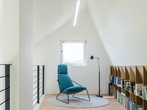 16_Shear House_Attic Library_Song Yousub.jpg