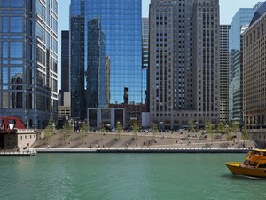 ChicagoRiverwalk_KateJoyce_17.jpg