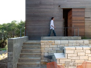 Art_Gray_TH_Exterior_Entrance_lowres2000.jpg