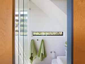 Art_Gray_TH_Interior_bathroom_lowres2000.jpg