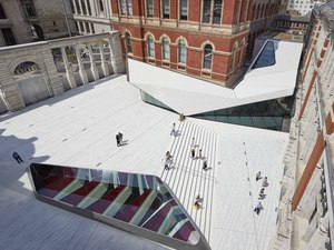 018_The Sackler Courtyard, V&A Exhibition Road Quarter, designed by AL_A _Hufton+Crow2000.jpg