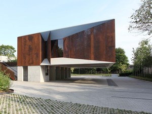 Shim-Sutcliffe Architects - Wong Dai Sin Temple -05- James Dow.jpg