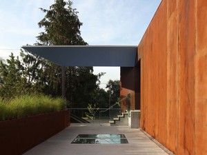 Shim-Sutcliffe Architects - Wong Dai Sin Temple -09- James Dow.jpg