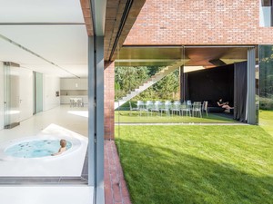 04_photo Jakub Certowicz_Living-Garden House in Katowice_Robert Konieczny KWK Promes_cropped.jpg