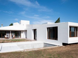 Ambroggio Arq ph G Viramonte-1984-Editar.jpg