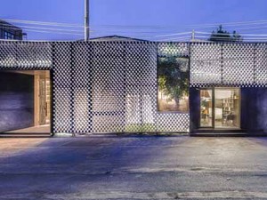 0-facade-night-3730.jpg