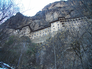 Sümela_Manastırı,_Trabzon.jpg