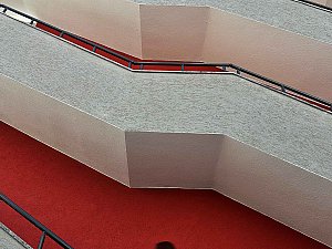 v 02
