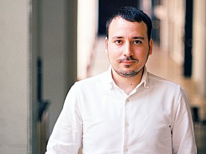 alidostoglu.jpg