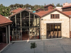 13-ic avlu cephesi.jpg