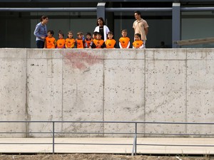 YHVC_PH_buildingvisitors_11.jpg