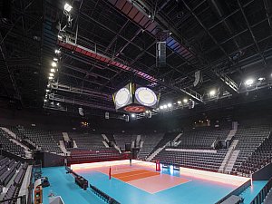 eczacıbaşı spor salonu (10).jpg