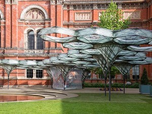 elytra-filament-pavilion-robotic-fabrication-victoria-and-albert-museum-london-designboom-02.jpg
