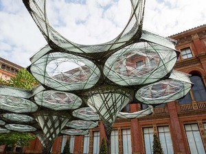 elytra-filament-pavilion-robotic-fabrication-victoria-and-albert-museum-london-designboom-06.jpg