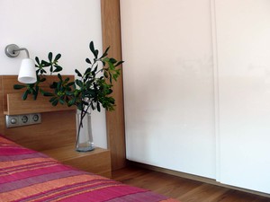 m01 L1070502-R.jpg