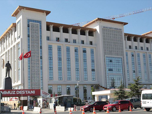 Ankara Il Emniyet Mudurlugu Binasi_foto Anadolu Ajansi_resize_arkitera.jpg