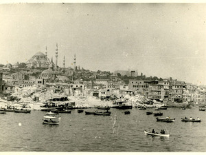 2. yazı ana görsel 2- Kaynak ve tarih bilinmiyor - 1950lerdeki menderes imar hareketleri yıkımlarına denk geliyor.jpg