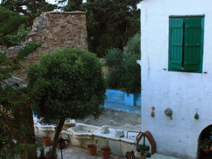 topakas house-5.jpg