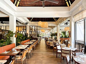 Hillside Beach Restorani