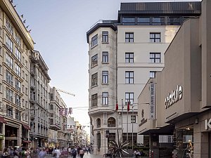 Exterior 02.jpg