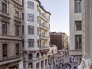 Exterior 03.jpg