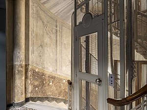 Interior 03.jpg