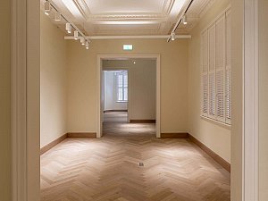 Interior 06.jpg