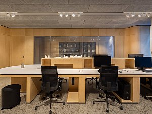 D6951_R5_StudioMajo_r.jpg