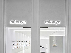 Mlouye19_72dpi_2880.jpg