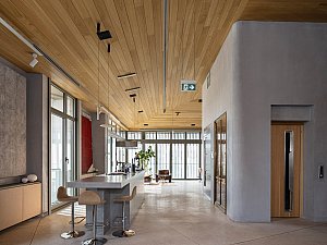 06-ExecutiveFloor.jpg
