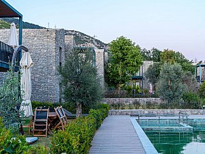 URL08360-Edit.jpg