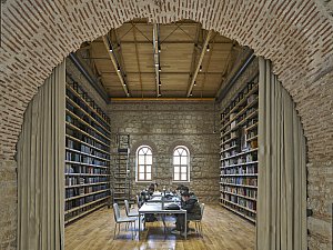 Rami-Library_199842.jpg