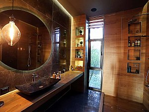 IMG_9300.jpg