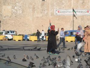 Libyan women in Martyrs Square.JPG