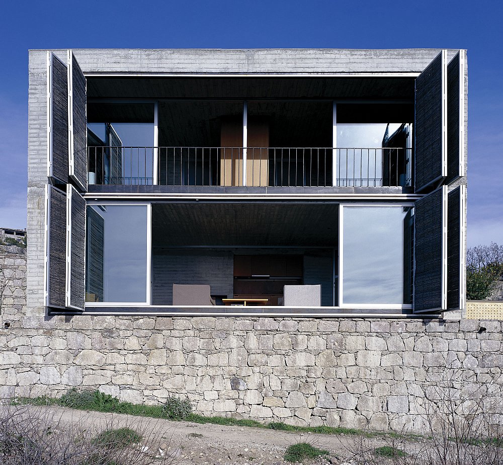 B2-frontfacadeinterior.jpg