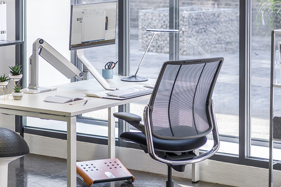 humanscale-kapak.jpg