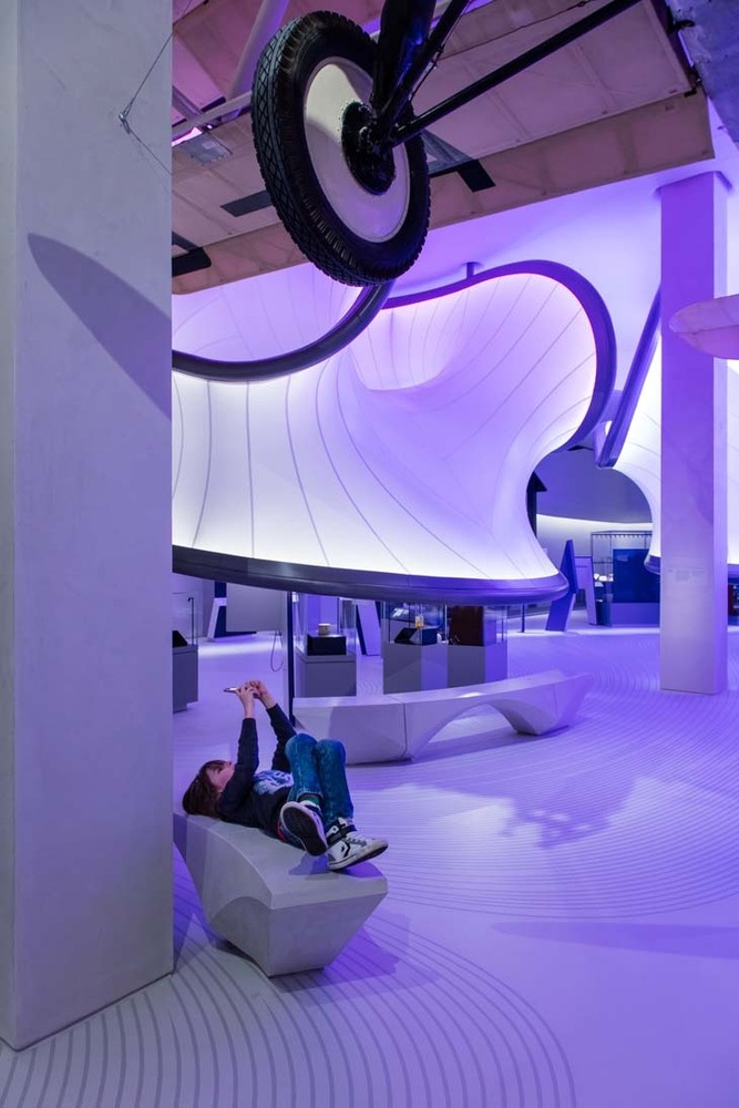 ZHA_Mathematics_The Winton Gallery_ph_LukeHayes_14.jpg