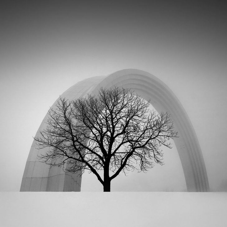 6_Peoples_Friendship_Arch_by_Oleksandr_Nesterovskyi.jpg