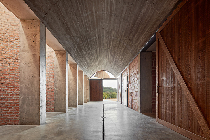 jorge-vidal-tomas-victor-rahola-mont-ras-winery-girona-catalonia-spain-designboom-06.jpg